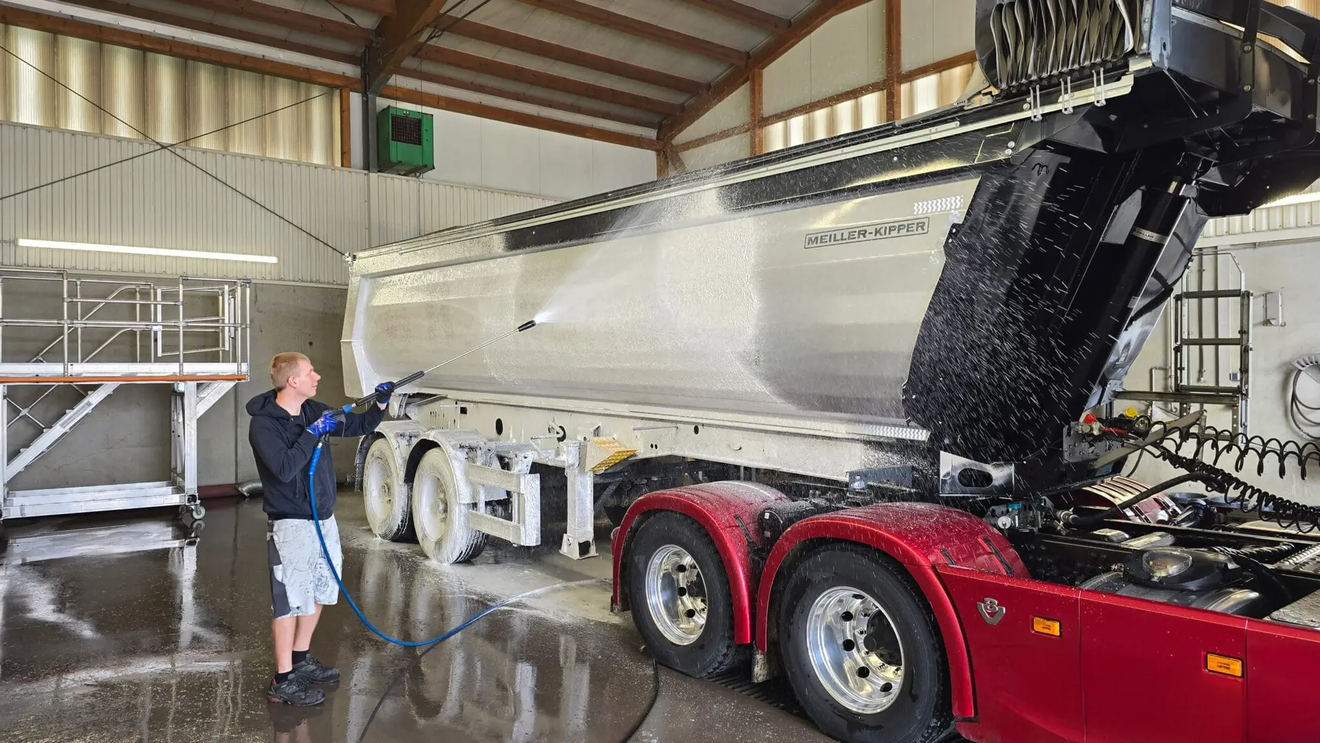 Dosiersystem im Einsatz mit Flüssigreiniger