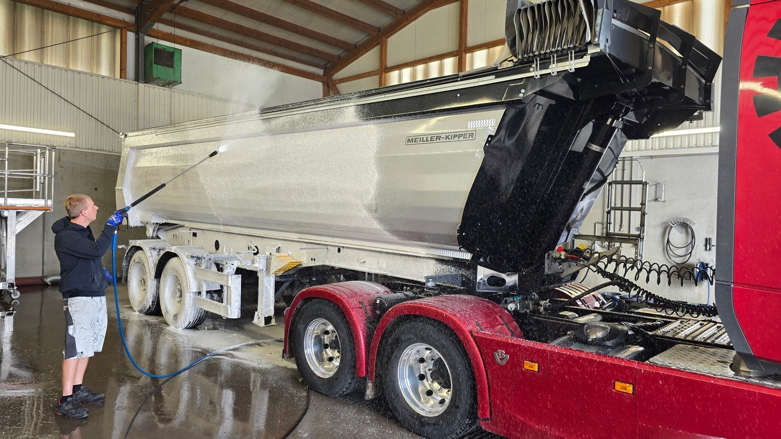 Dosiersystem im Einsatz mit Flüssigreiniger